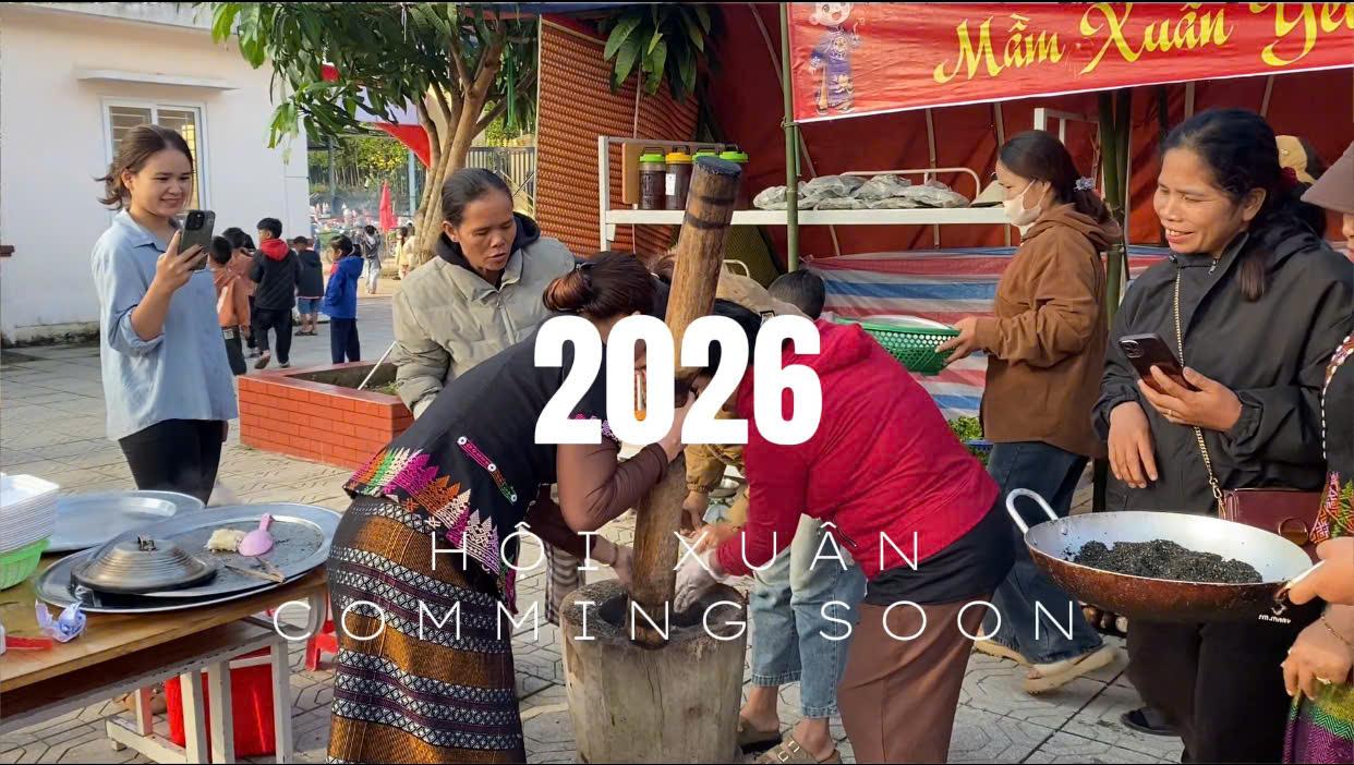 Trước khi Hội Xuân rộn ràng sắc màu, là những khoảnh khắc hậu trường đầy tiếng cười và sự chung tay